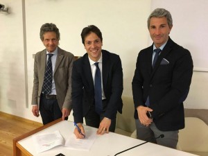 La-firma-del-protocollo_imagefullwide
